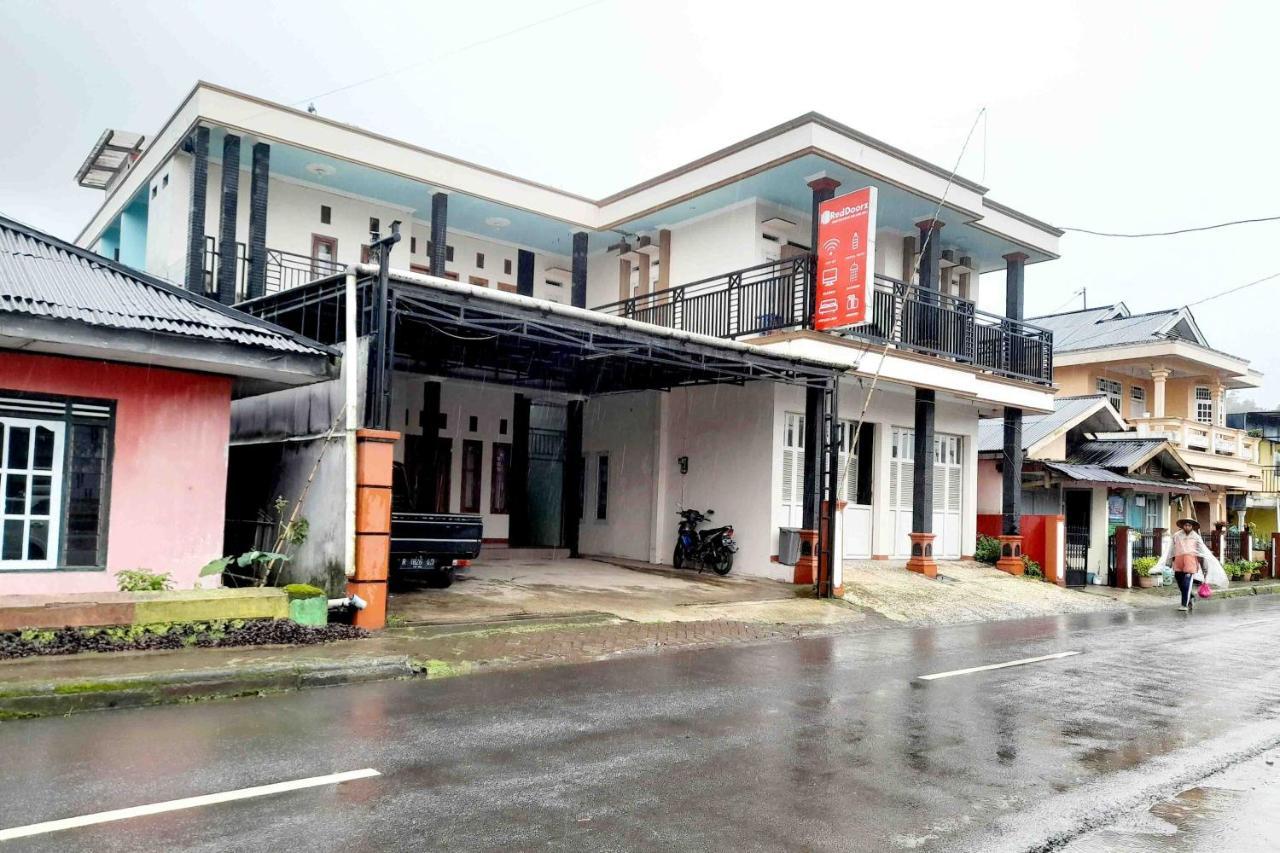 Reddoorz Syariah Near Komplek Candi Arjuna Dieng 2 Diyeng Buitenkant foto
