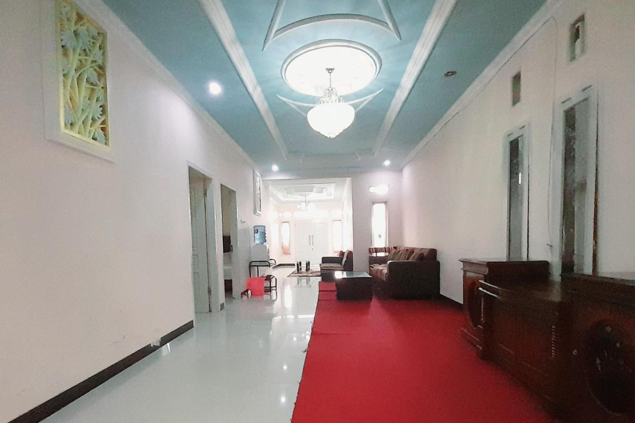 Reddoorz Syariah Near Komplek Candi Arjuna Dieng 2 Diyeng Buitenkant foto